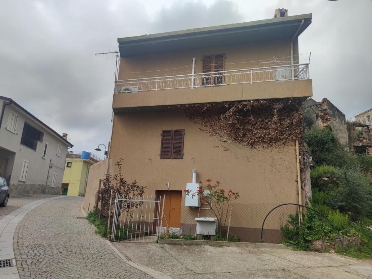 Sa Dommu 'E Su Coro Villa Triei Exterior photo